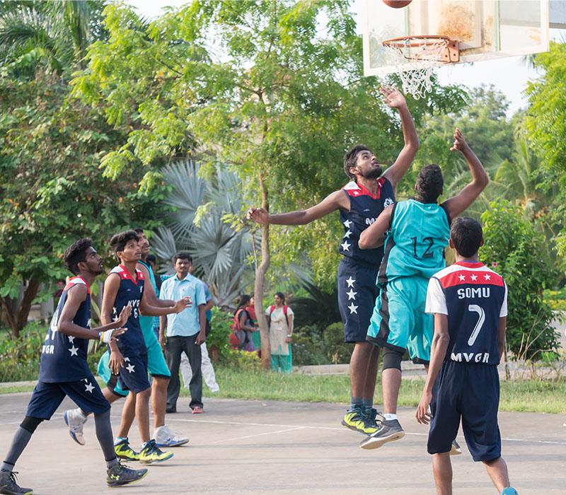 BASKETBOLL COURT